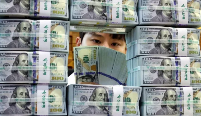 원화 가치 17년 만에 최저…