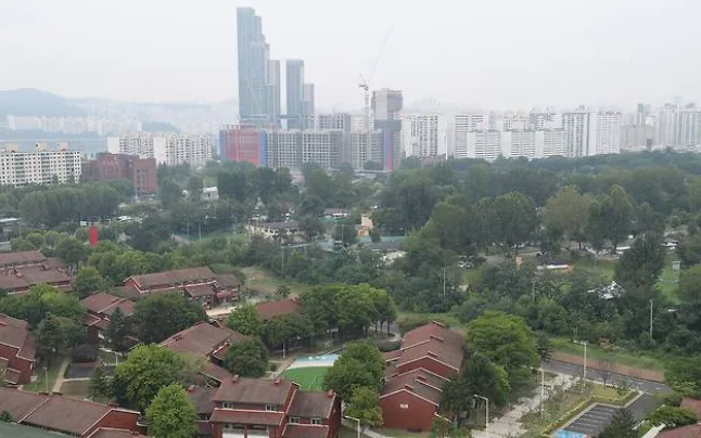 용산공원·그린벨트 개발 논쟁